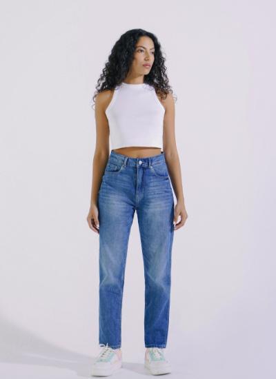 Western Clothing Brands - Outfitter White top with Slim Fit Blue Jeans